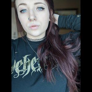 Meet your Posher, Courtney